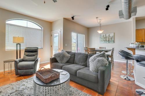 Camelback East House | < 1 Mi to Biltmore Fashion Park: Condo w/Pool!