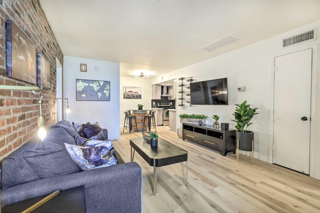 Chandler House | 1 Mi to Dtwn Chandler: Townhome w/Community Pool