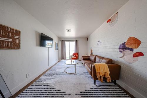 Chesterfield Place Apartment | #1 Renovated Midtown Gem Quiet Budget Friendly