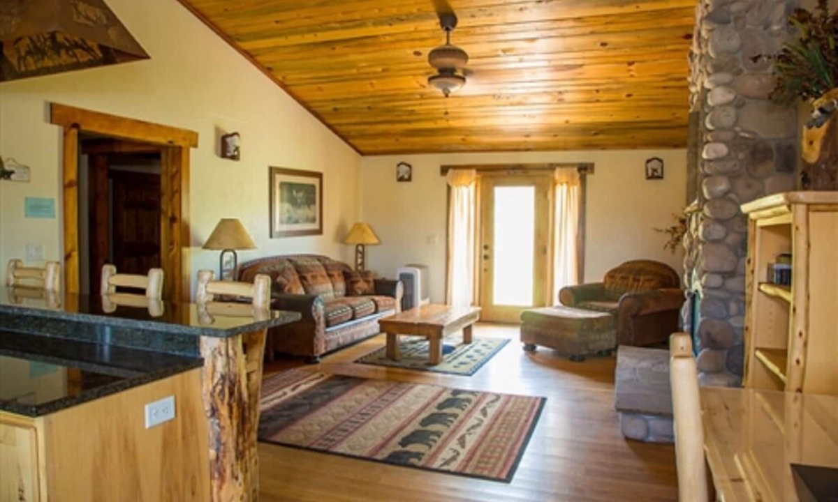 Afton Condo | 10) 1 Bedroom Condo - King - The Mountain Inn
