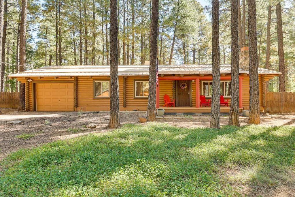 Pinetop House | 11 Mi to Rainbow Lake: Family Home w/Large Yard