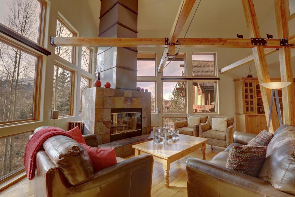 Hamilton Creek House | 11 Stormwatch Circle