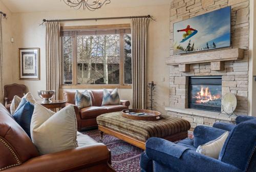 Edwards House | 115 Aspen Ridge