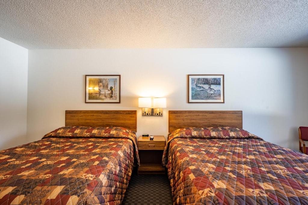 Boulder Junction Apartment | 115 Two Queen Room with Woodland View studio