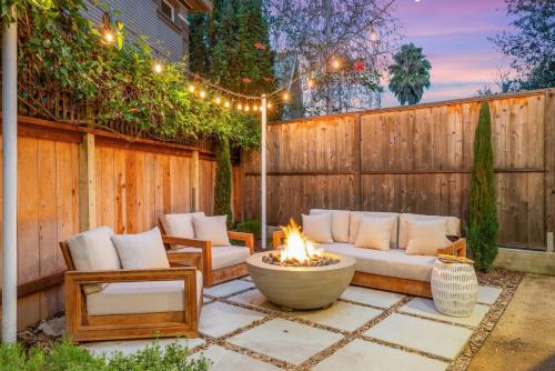 Old Town Historic District Villa | 1884 Elegant Home Fire Pit, Tesla Tech, Near DT