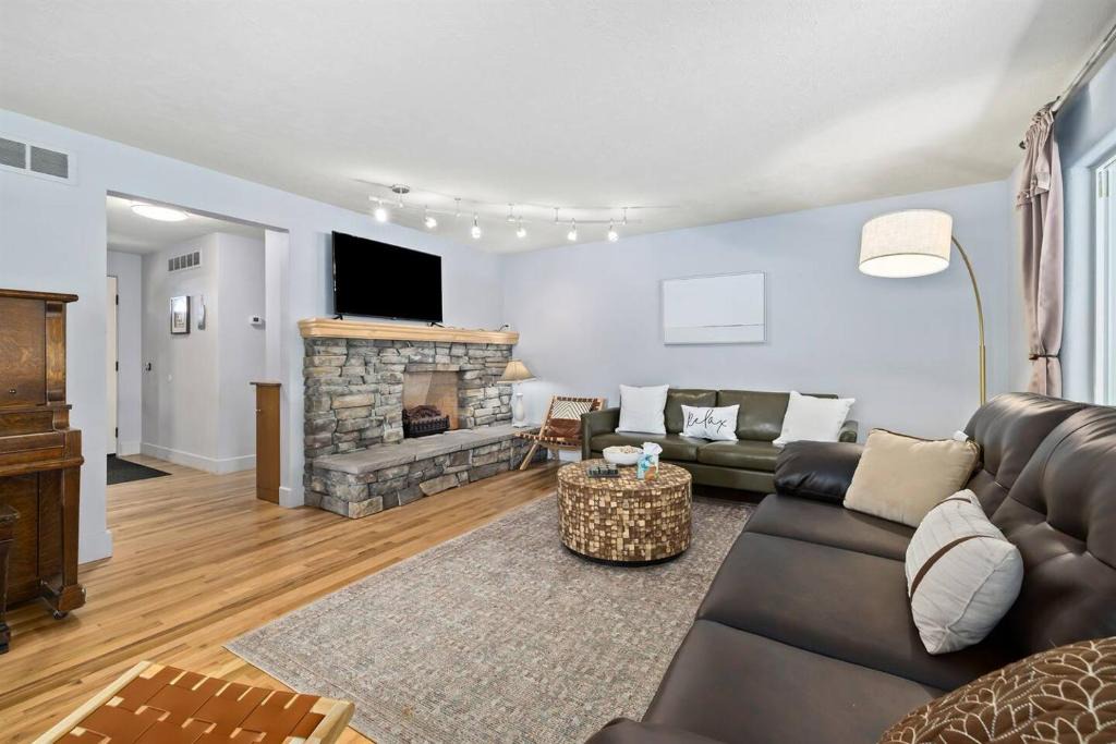 Winstead Park House | 1950s Charmer
