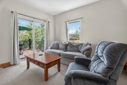 Fort Collins Apartment | 1BR Mountain View Studio Retreat Near Fort Collins