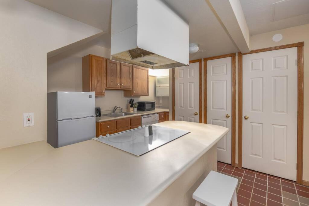 Des Moines Apartment | 2 Bedroom Apt with Free Parking in Downtown DSM
