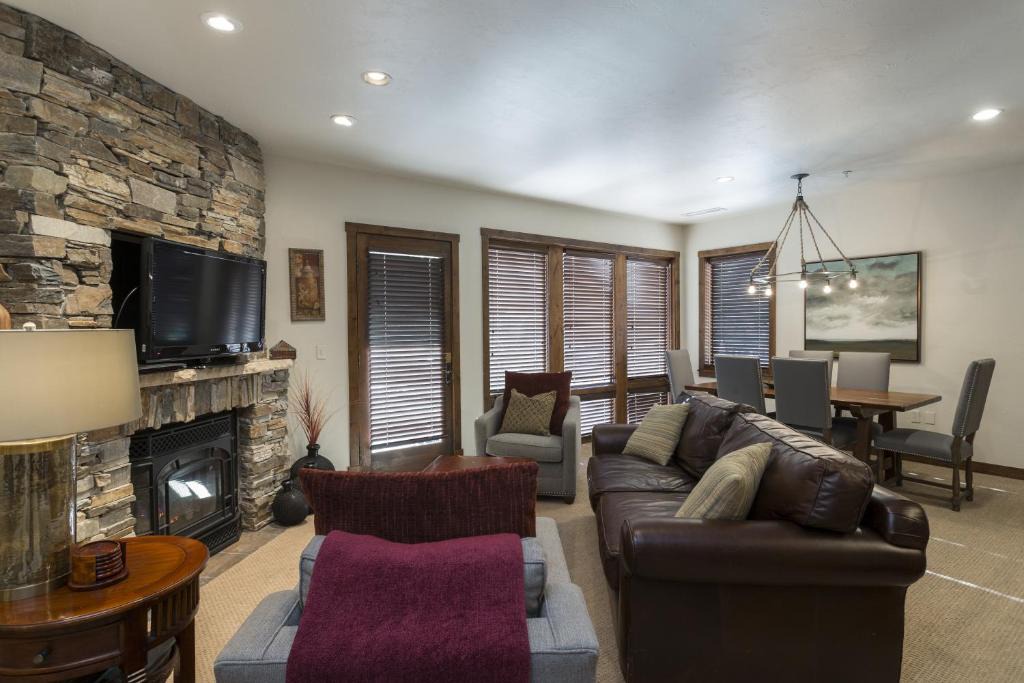 Deer Valley Apartment | 2 Bedroom Condo with Spa - Silver Baron Lodge