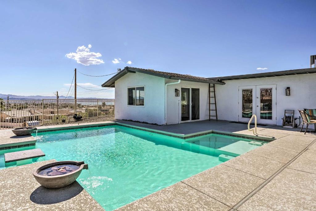 Lake Havasu City House | 2 Mi to Lake Havasu State Park: Home w/Pool!