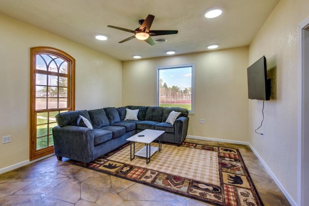 Newton Apartment | 2 Mi to Main St: Newton Guest House