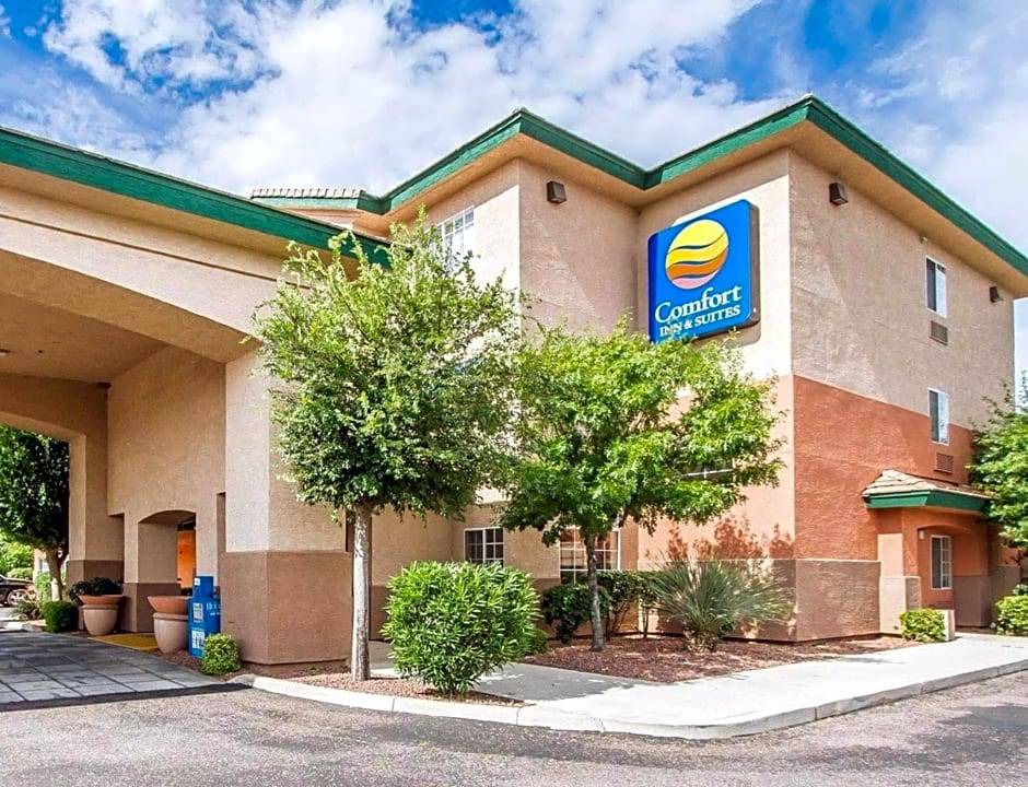 Sierra Vista Hotel | 2-Star Hotel ∙ Comfort Inn & Suites Sierra Vista near Ft Huachuca