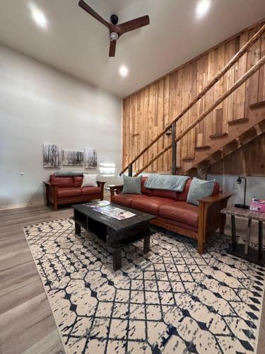 Divide Apartment | 20 min from Butte, minutes from The Big Hole River