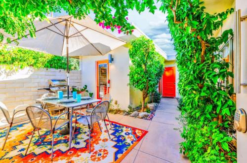 Uptown Design District Apartment | 20% Off May 14-17 Amazing Reviews WPool Hot Tub