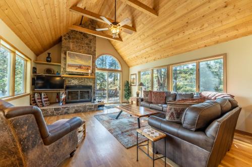 Keystone House | 217 Summerwood Drive : 3