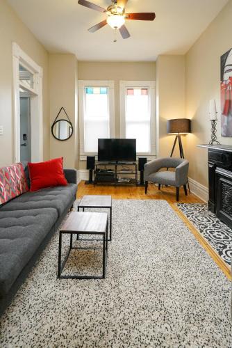 Five Points House | 2360 Glenarm Place