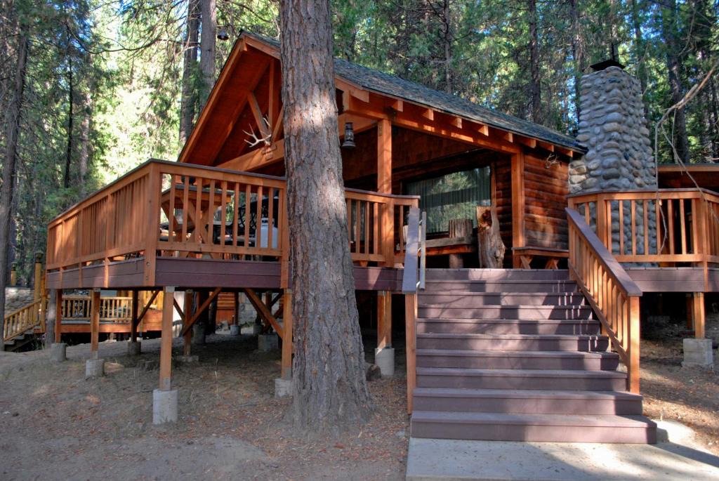 North Wawona House | 26 Deer Den