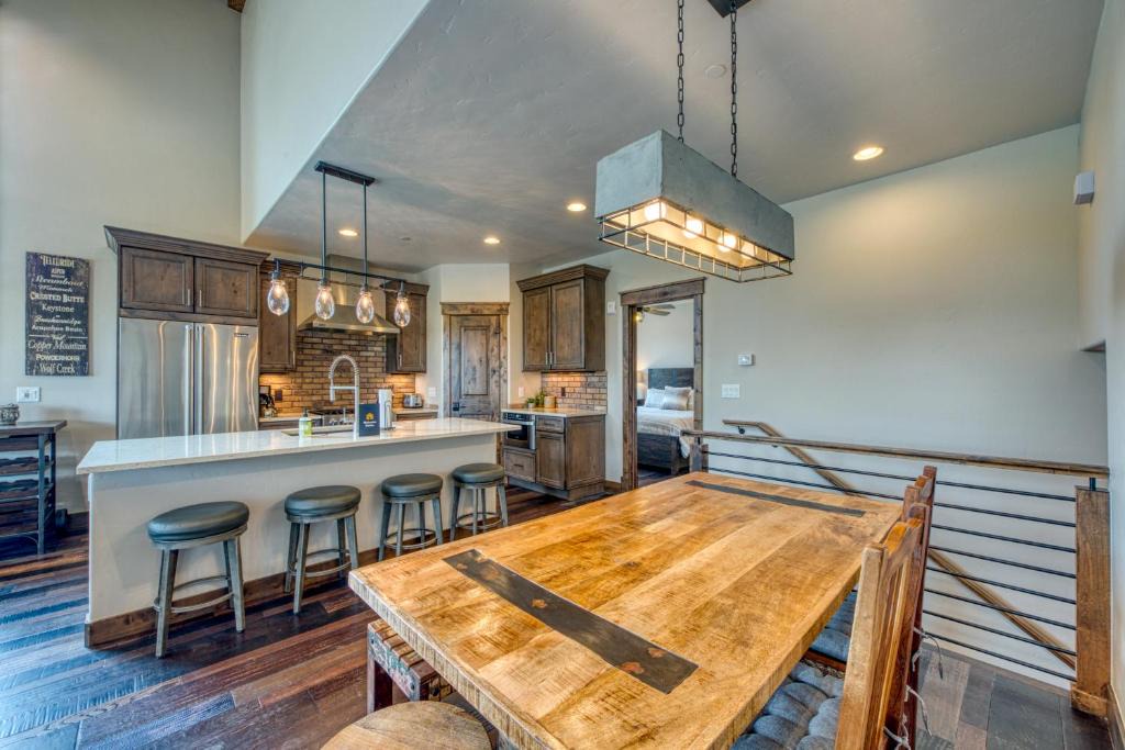 Frisco House | 2nd Ave Luxury