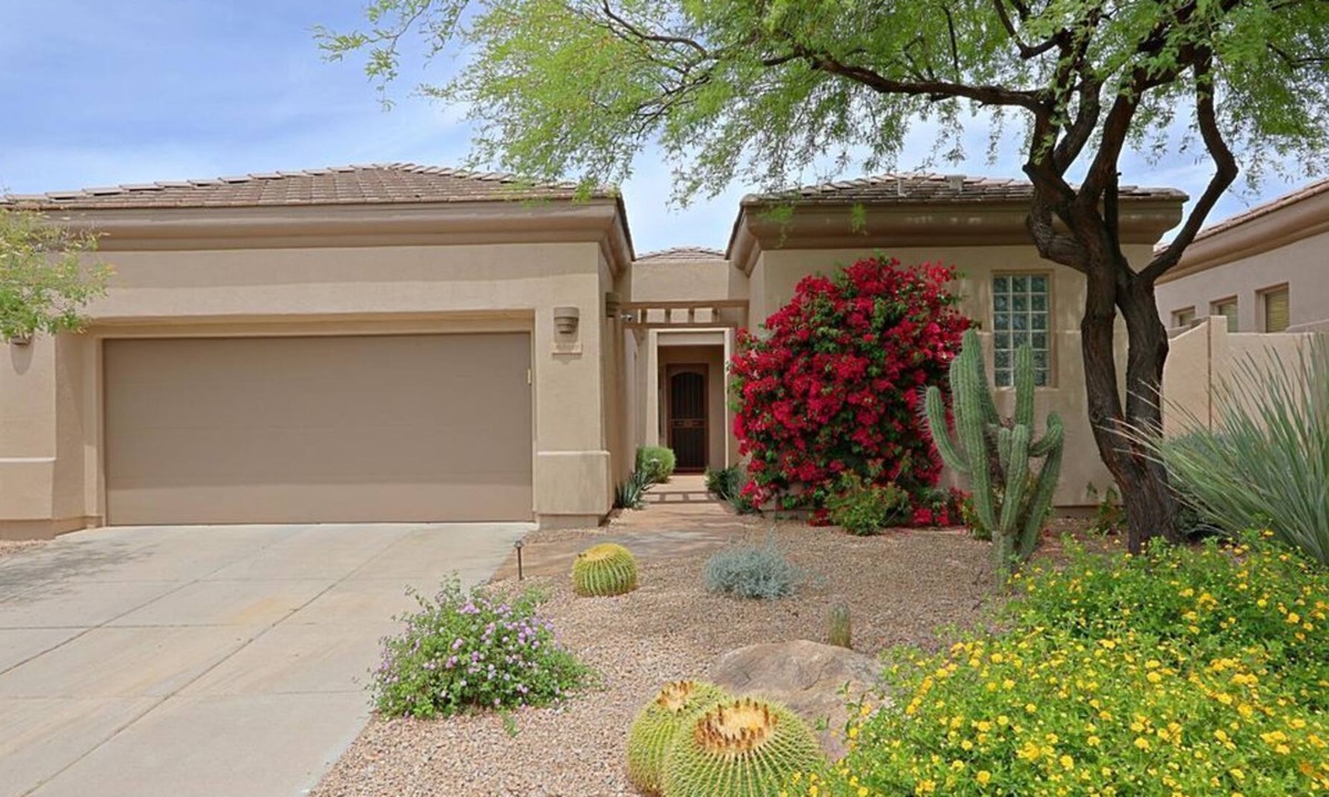 Terravita Apartment | 3 Bedroom Single family 19750 by Houzlet