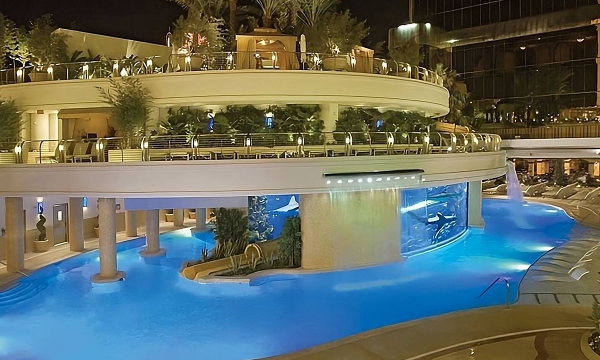 Sunrise Manor Hotel | 3 Gold Tower Premier Doubles at Golden Nugget Las Vegas, Pool, Nightlife!