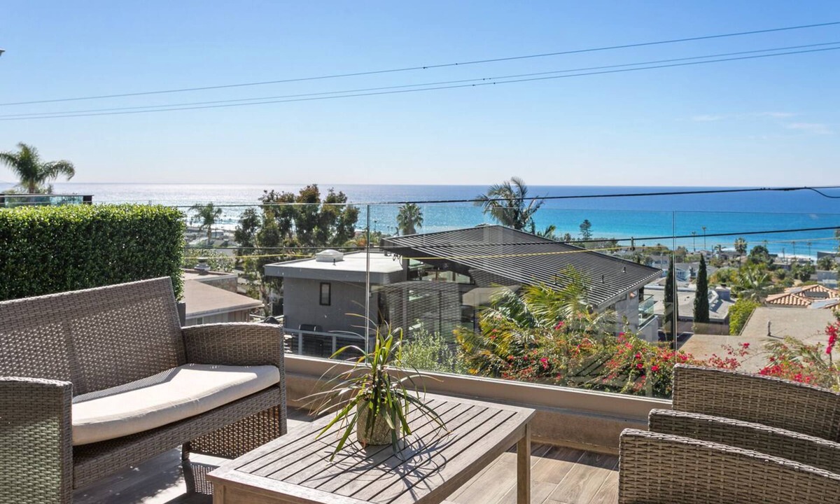 Cardiff-by-the-Sea House | 3 level, Luxurious Modern Oceanview Cardiff by the Sea Experience