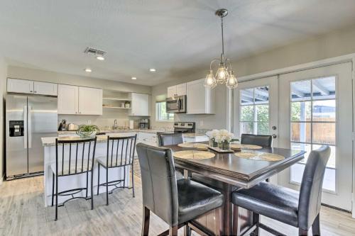 Tempe House | 3 Mi to ASU! Snowbird Poolside Escape in Tempe