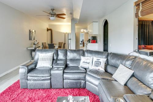 Southwest Colorado Springs Apartment | 4 Mi to Broadmoor! Apt w/Movie Theater & Mtn View