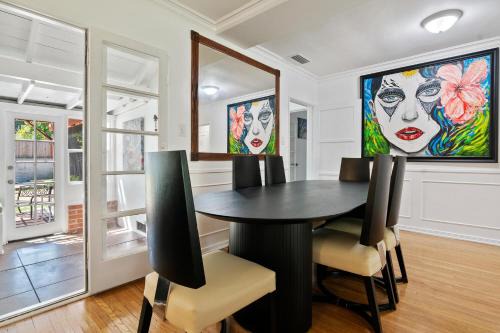 North Hollywood House | 4bed 3bath spacious modern piano home near Universal Studio and Hollywood for 10