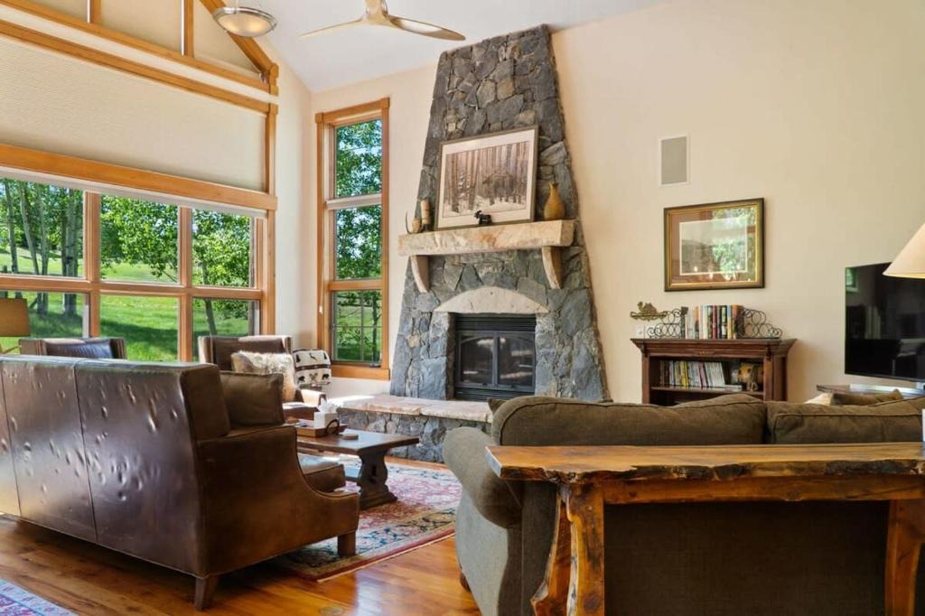 Stonehaven House | 4BR Apres Ski & Golf Retreat with Hot Tub!