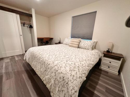 Moscow Apartment | 4th St Flats