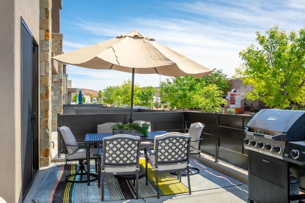 Washington House | 5 Bedroom Canyon View Corner 2257