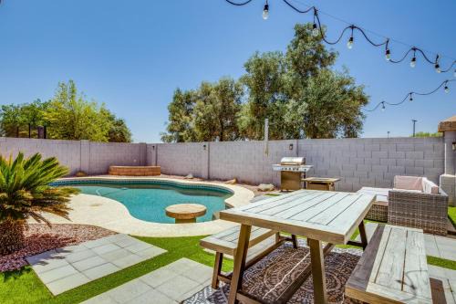 Greenfield Lakes House | 5 Mi to Dtwn Gilbert! Desert Gem w/Fenced-In Pool