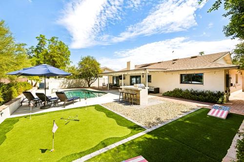 Park Scottsdale 18 House | 5BR Estate, Heated Pool, Putting Green Camelback Views, Sleeps 12