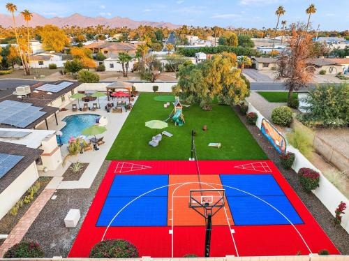 Shea North Estates House | 6 BR w Sport Court Pool Playground Hot Tub Arcade