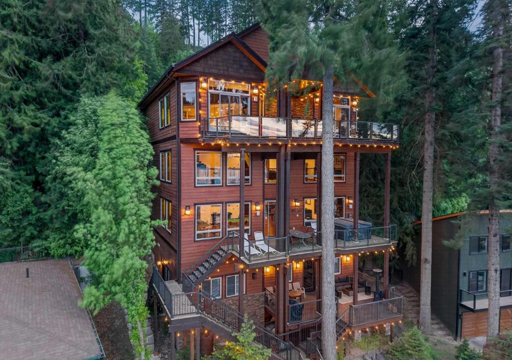 Hayden View Estates House | 6BR Waterfront Hot Tub Boat Slip Sleeps 16