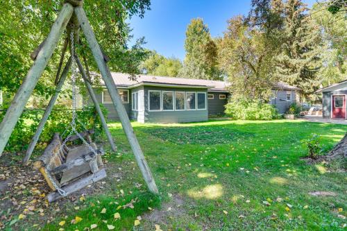 Dayton House | 7 Mi to Bighorn Nat’l Forest: Dog-Friendly Home
