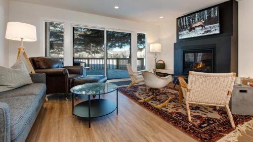 Park Meadows Apartment | 72 Vantage by SkyRun Park City