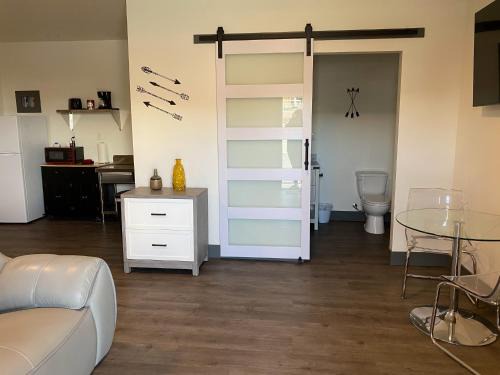 Page Apartment | 824 Vitsa