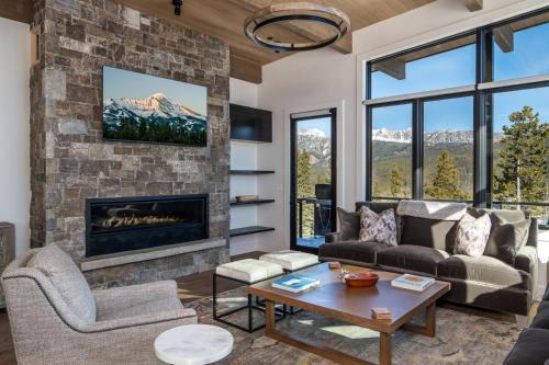 Big Sky House | 9 Deep Forest Drive