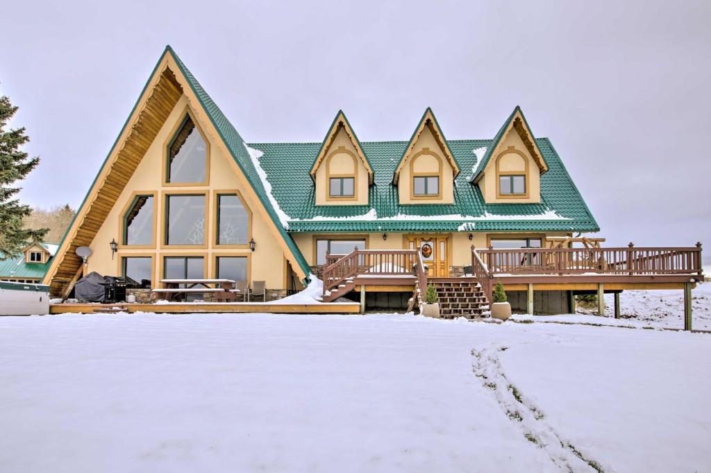 Bozeman House | A-Frame Home w/Breathtaking Views & Hot Tub!