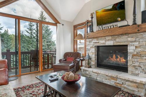 Edwards House | A6 Village Townhouse