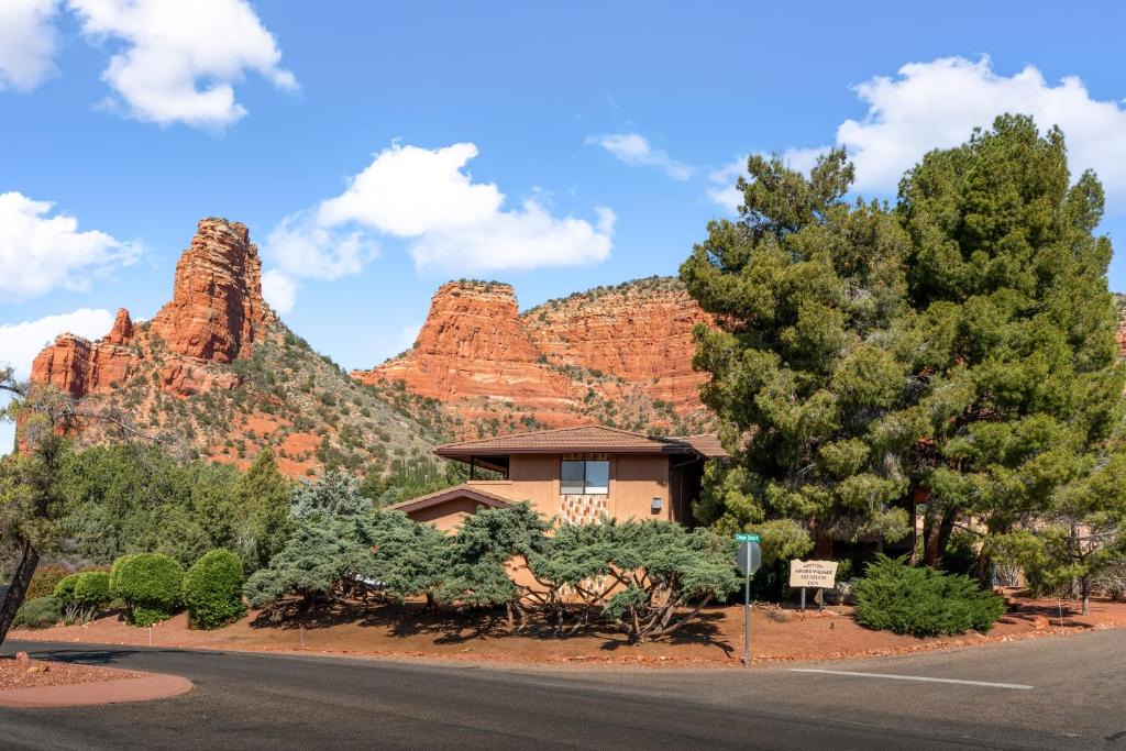 Oak Creek Apartment | Adobe Village Suite Southwest