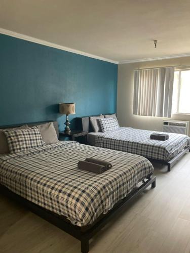 Pico - Robertson Apartment | Affordable double queen bed apart in Beverly Hills