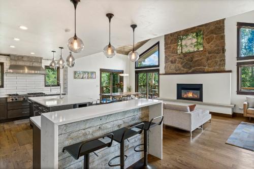 Steamboat Springs House | Alpenglow Mountain Getaway