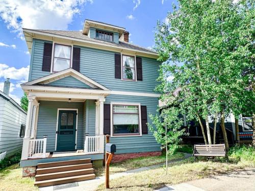 Leadville House | Alpine Retreat Beautiful Victorian 4bd Home