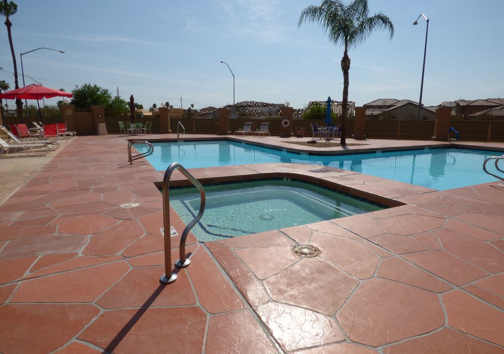 Alta Mesa Community Association Apartment | Alta Mesa condo with large heated pool