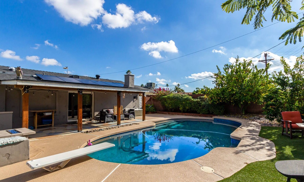 Hy-view House | *Amazing Rates!* | Scottsdale Park Place
