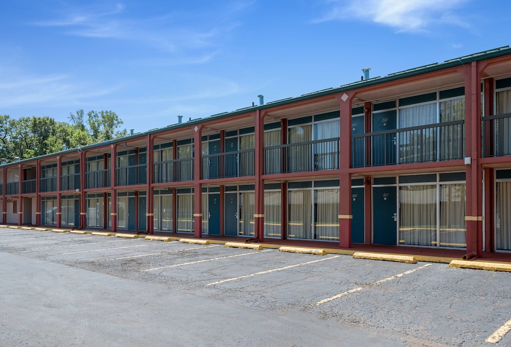 St. Joseph Hotel | Americas Best Value Inn St. Joseph at I-29