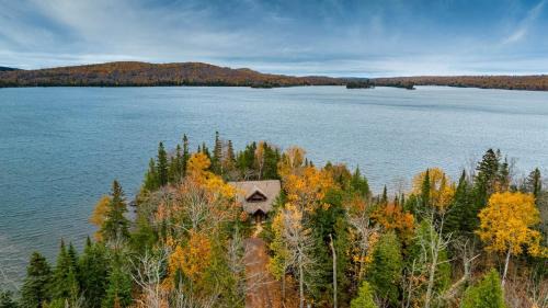 Mohawk House | Anam Cara Cabin