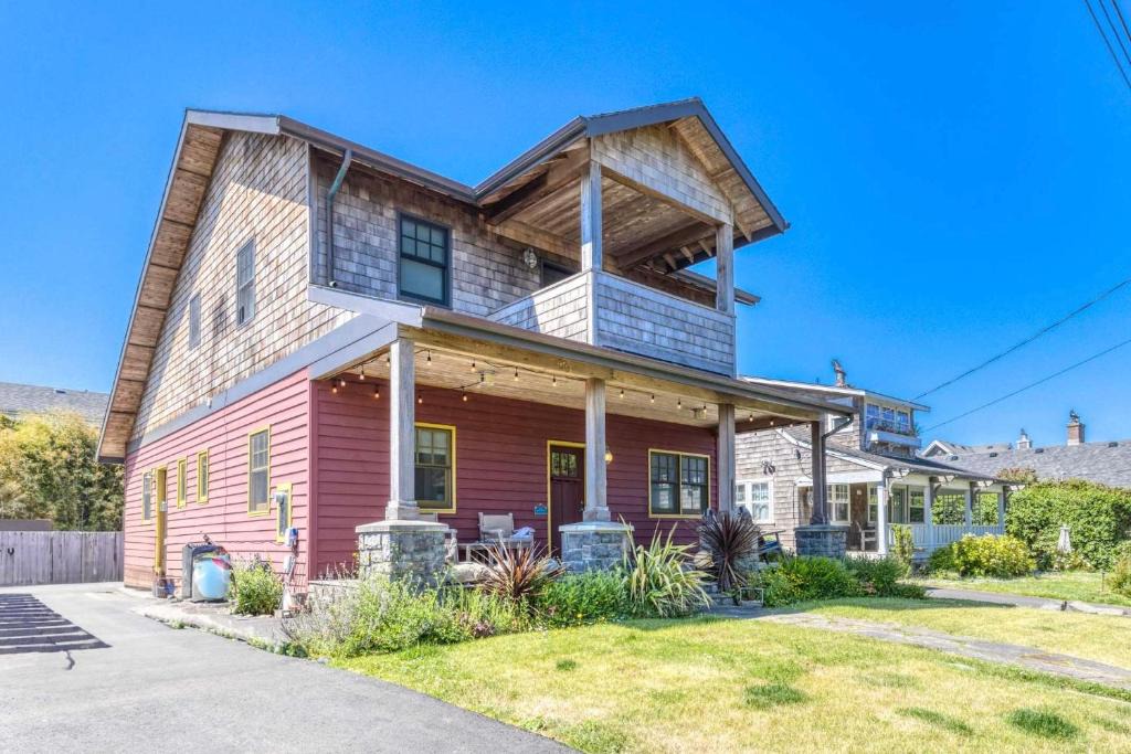 Cannon Beach House | Apollos Corner - Meredith Lodging